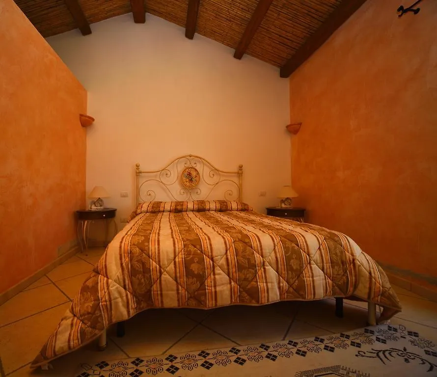Villa Lu Rotu Sant'Antonio di Gallura 0*,  Italia